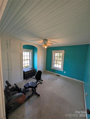 2507 Norwood Street SW, Lenoir, NC 28645