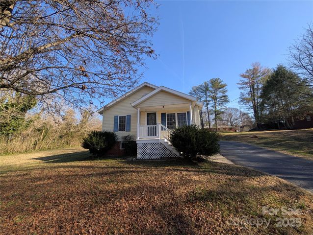 2507 Norwood Street SW, Lenoir, NC 28645