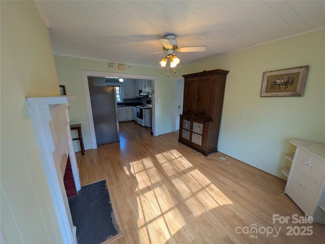 2507 Norwood Street SW, Lenoir, NC 28645