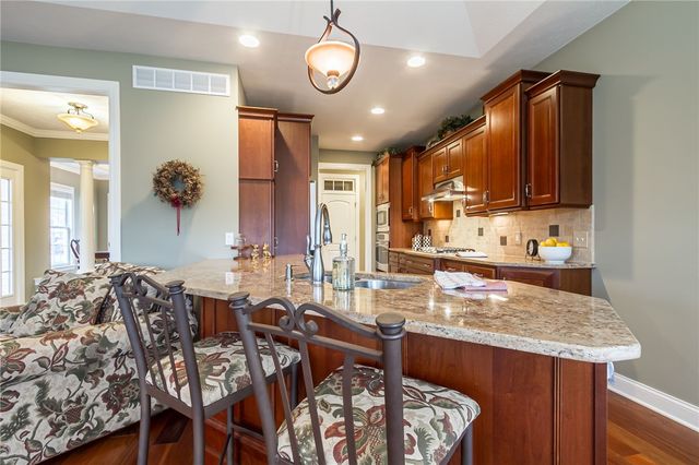 1042 Chapelhill Drive, Victor, NY 14564