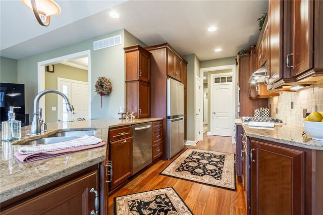 1042 Chapelhill Drive, Victor, NY 14564