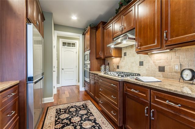 1042 Chapelhill Drive, Victor, NY 14564