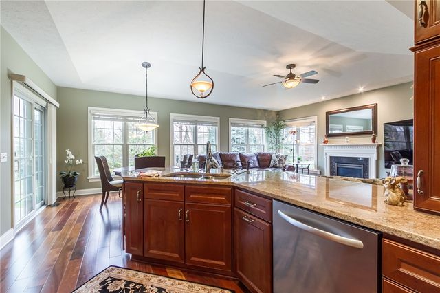 1042 Chapelhill Drive, Victor, NY 14564