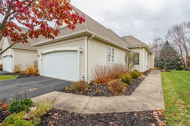 1042 Chapelhill Drive, Victor, NY 14564