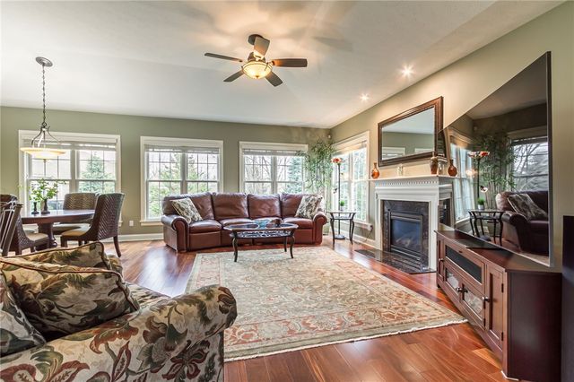 1042 Chapelhill Drive, Victor, NY 14564