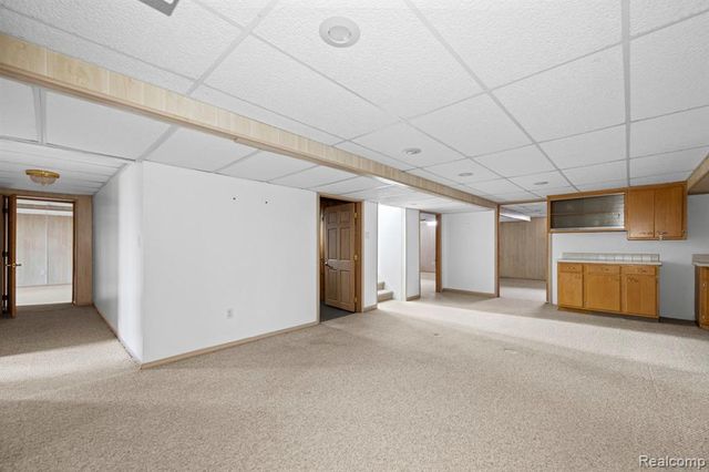 20085 Wedgewood Drive, Grosse Pointe Woods, MI 48236