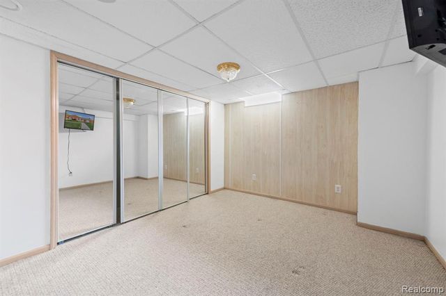 20085 Wedgewood Drive, Grosse Pointe Woods, MI 48236