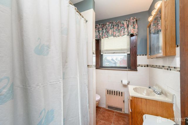 862 Gibbons Court, Elizabeth, NJ 07202