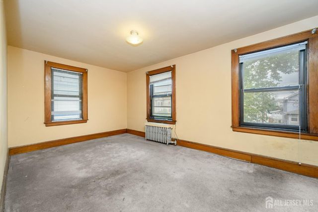 862 Gibbons Court, Elizabeth, NJ 07202