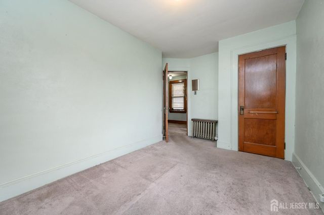 862 Gibbons Court, Elizabeth, NJ 07202