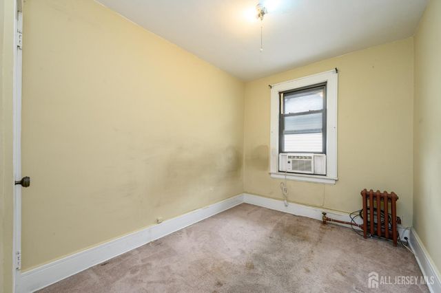 862 Gibbons Court, Elizabeth, NJ 07202
