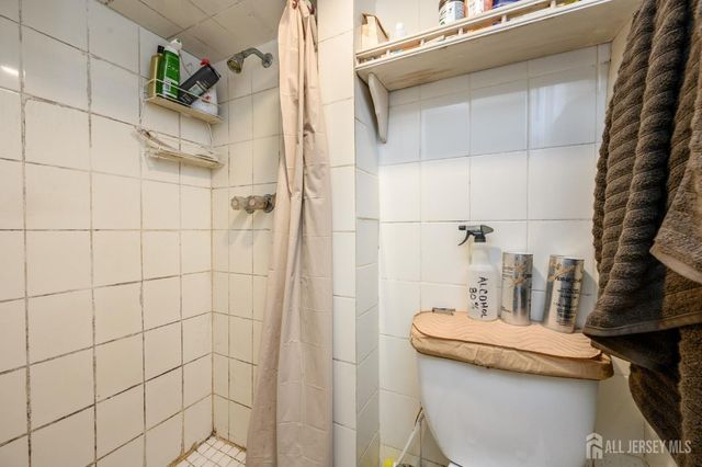 862 Gibbons Court, Elizabeth, NJ 07202