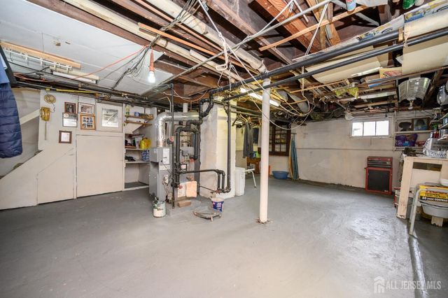 862 Gibbons Court, Elizabeth, NJ 07202
