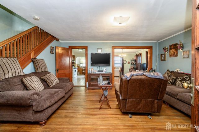 862 Gibbons Court, Elizabeth, NJ 07202
