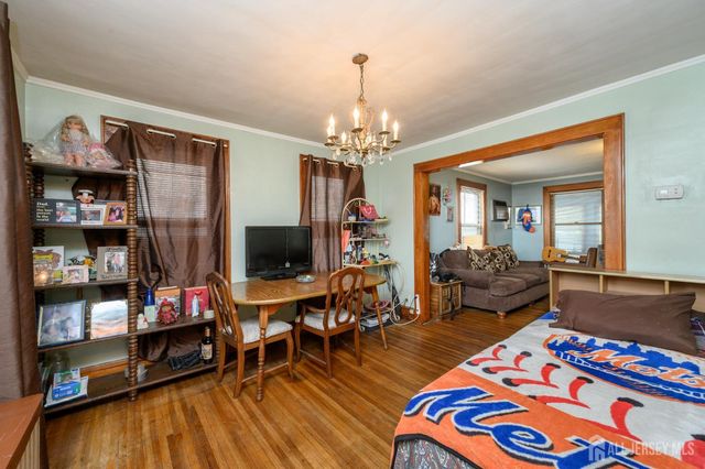 862 Gibbons Court, Elizabeth, NJ 07202