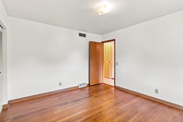 2834 Commercial Avenue, Madison, WI 53704