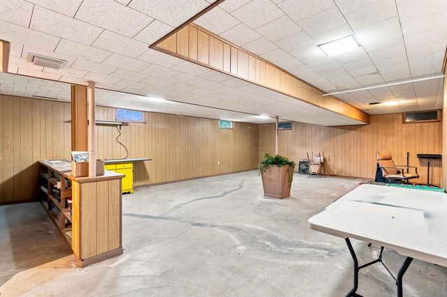 2834 Commercial Avenue, Madison, WI 53704