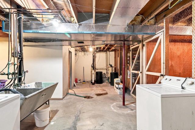 2834 Commercial Avenue, Madison, WI 53704