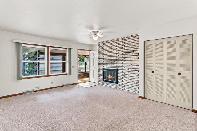 2834 Commercial Avenue, Madison, WI 53704