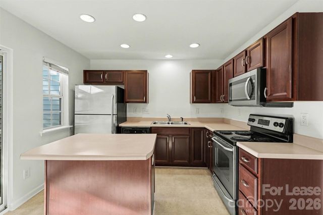 2515 Brackley Place NW, Concord, NC 28027