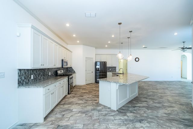 9610 Kline Avenue, Lubbock, TX 79424