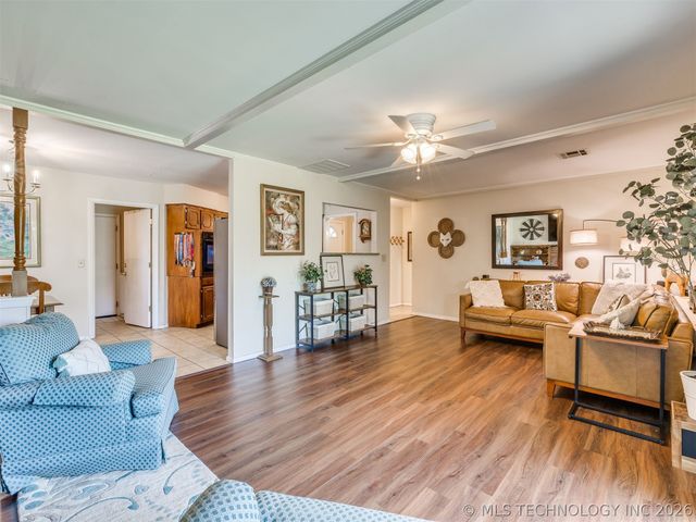 3830 S 90th East Avenue, Tulsa, OK 74145