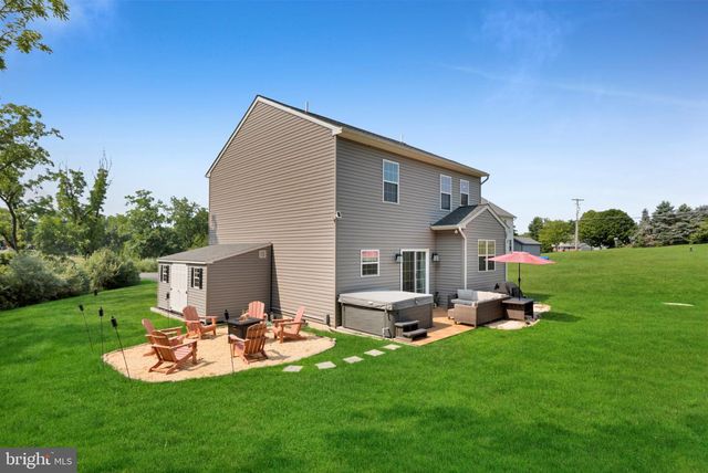 6224 RACHEL DR, Slatington, PA 18080