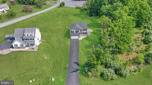 6224 RACHEL DR, Slatington, PA 18080
