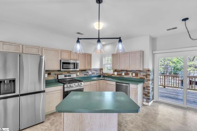 205 Moncton Place, Simpsonville, SC 29681