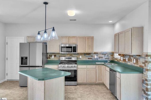 205 Moncton Place, Simpsonville, SC 29681