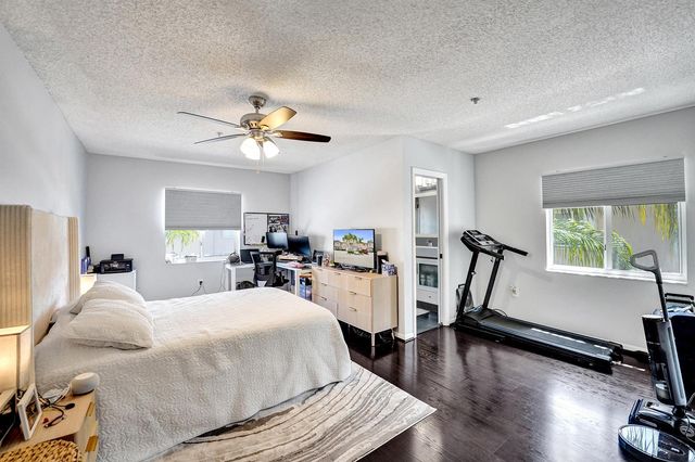 173 Riviera Circle, Weston, FL 33326