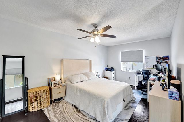 173 Riviera Circle, Weston, FL 33326