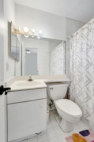 173 Riviera Circle, Weston, FL 33326