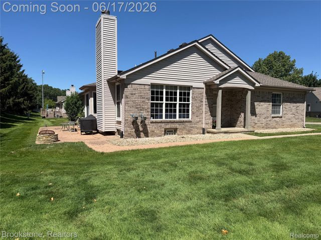 41021 Glenleven Court, Clinton Charter Township, MI 48038