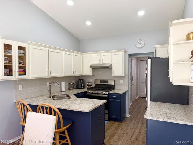 41021 Glenleven Court, Clinton Charter Township, MI 48038