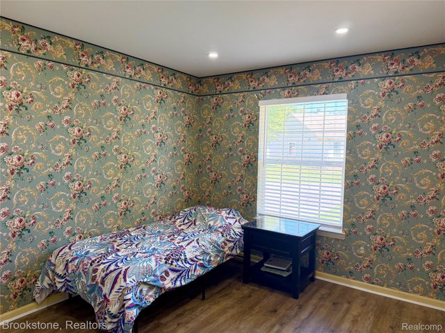 41021 Glenleven Court, Clinton Charter Township, MI 48038