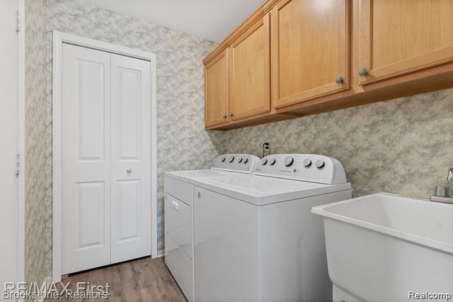 41021 Glenleven Court, Clinton Charter Township, MI 48038