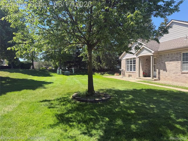 41021 Glenleven Court, Clinton Charter Township, MI 48038