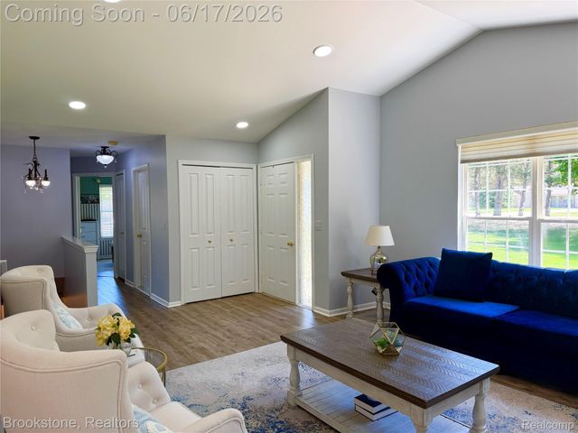 41021 Glenleven Court, Clinton Charter Township, MI 48038