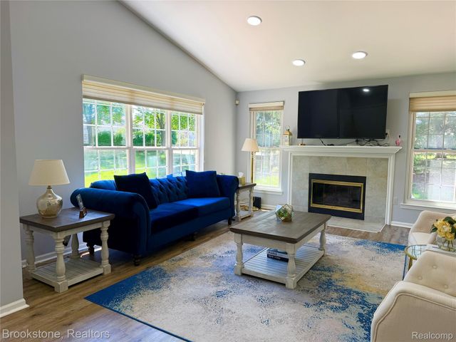 41021 Glenleven Court, Clinton Charter Township, MI 48038