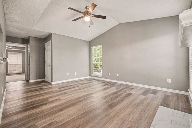 3645 W Northgate Drive 201, Irving, TX 75062