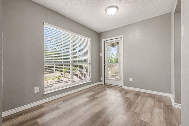 3645 W Northgate Drive 201, Irving, TX 75062