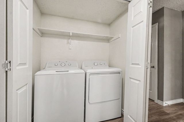3645 W Northgate Drive 201, Irving, TX 75062