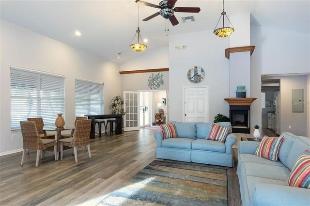 1200 COUNTRY CLUB DRIVE 6103, Largo, FL 33771