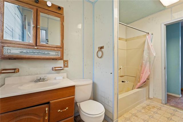 6186 Holiday Boulevard, Forest Park, GA 30297
