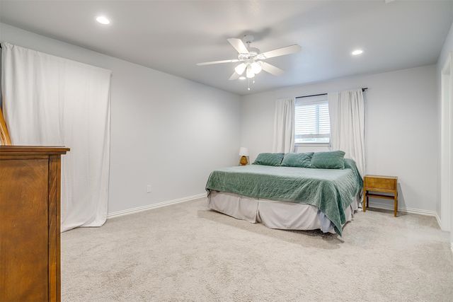 5624 Donnelly Avenue, Fort Worth, TX 76107