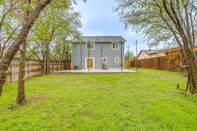 5624 Donnelly Avenue, Fort Worth, TX 76107