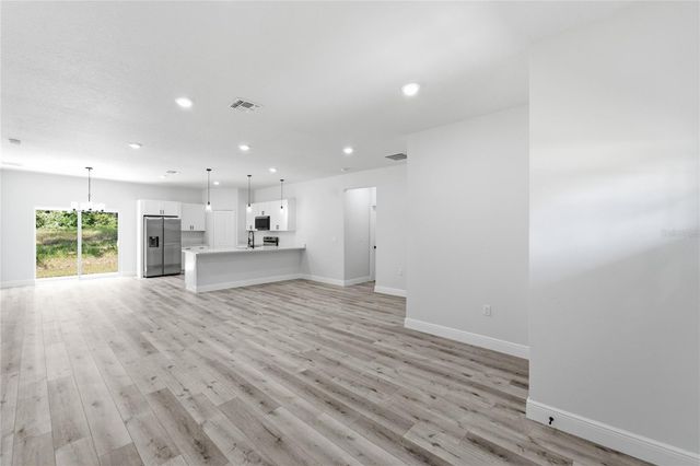 8809 N CIRCULAR WAY, Dunnellon, FL 34434