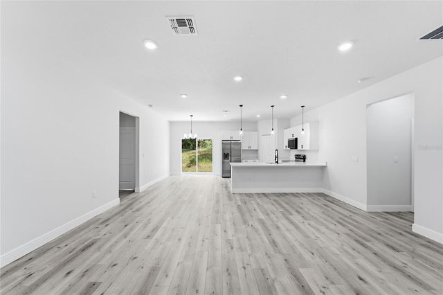 8809 N CIRCULAR WAY, Dunnellon, FL 34434
