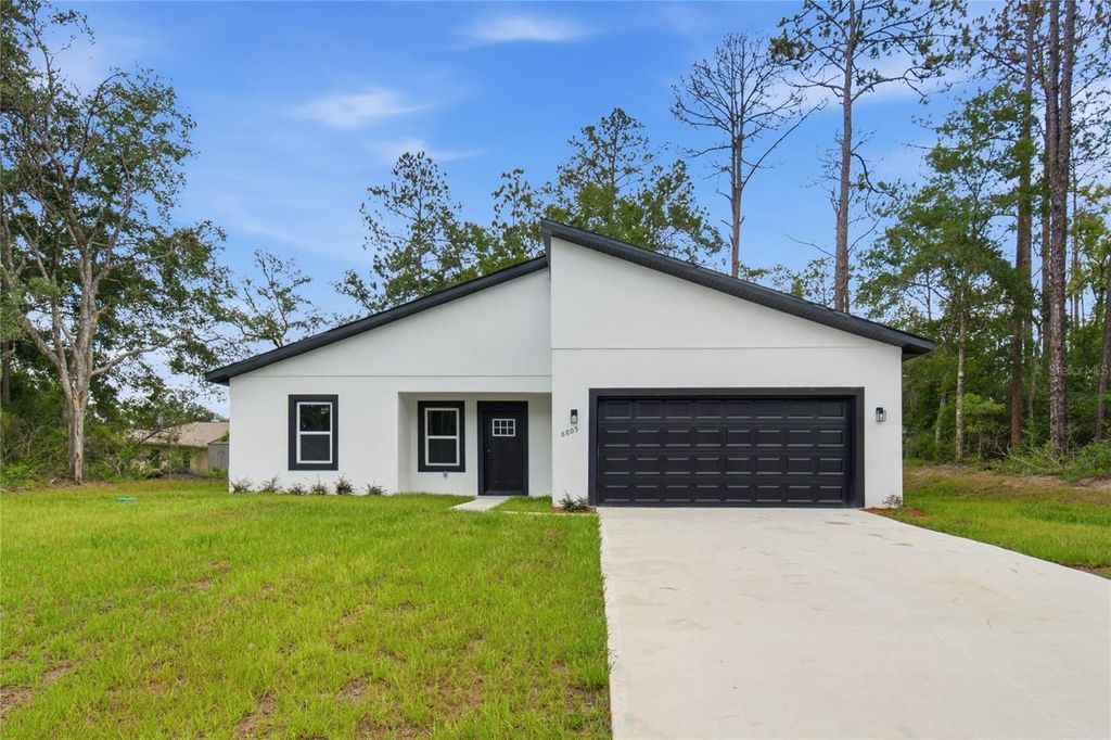 8809 N CIRCULAR WAY, Dunnellon, FL 34434